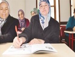 Yabancı gelin için 52’sinde dil öğrendi