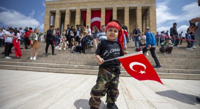 Başkentliler 100’üncü yılda Anıtkabir’e koştu