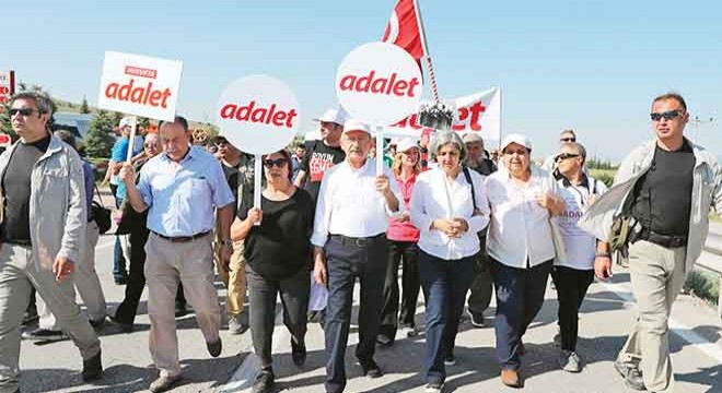 CHP’den pes dedirten kurultay!