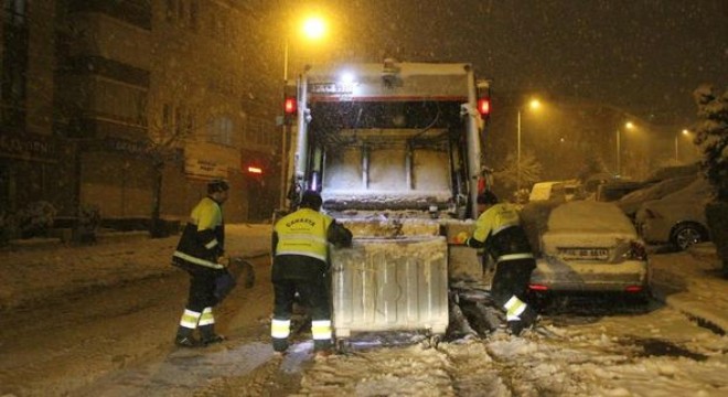 Herkes yatakta onlar sokakta