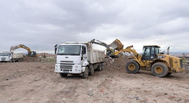 Önder’den 4 bin kamyon moloz toplandı