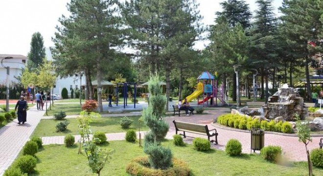 Parklarda bakım ve onarım tamamlandı