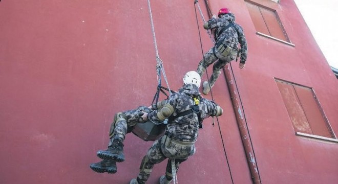 Polise özel kurtarma eğitimi