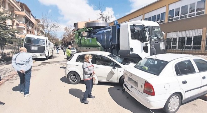 Vidanjör 6 otomobili biçti