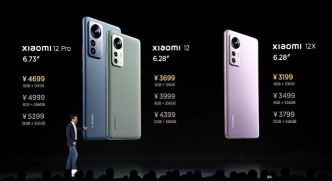 Xiaomi 12, 5 dakika içinde 248 milyon euroluk satış rekoru kırdı