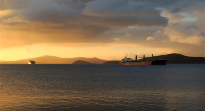 Çanakkale Boğazı nda makine arızası yapan tanker kurtarıldı