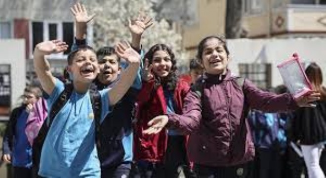Öğrenciler 31 Mart’ta Ara Tatile Çıkıyor